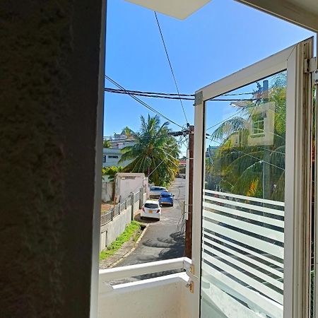 The Coastal Apartment Flic en Flac Luaran gambar